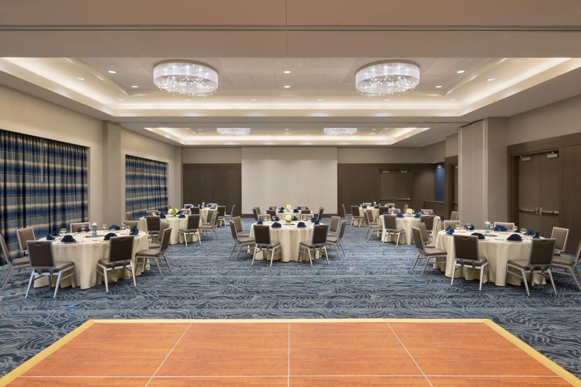 Embassy Suites By Hilton The Woodlands Exterior foto